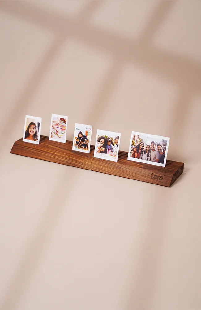 TILT - Polaroid Display Frame