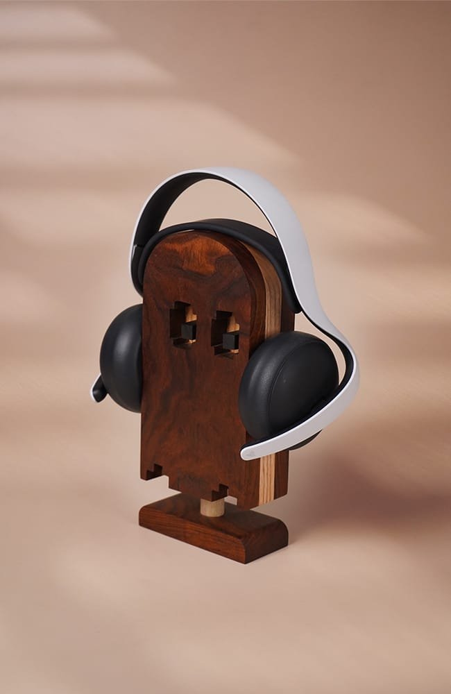 AUDO - Retro-Inspired Wooden Headphone Stand